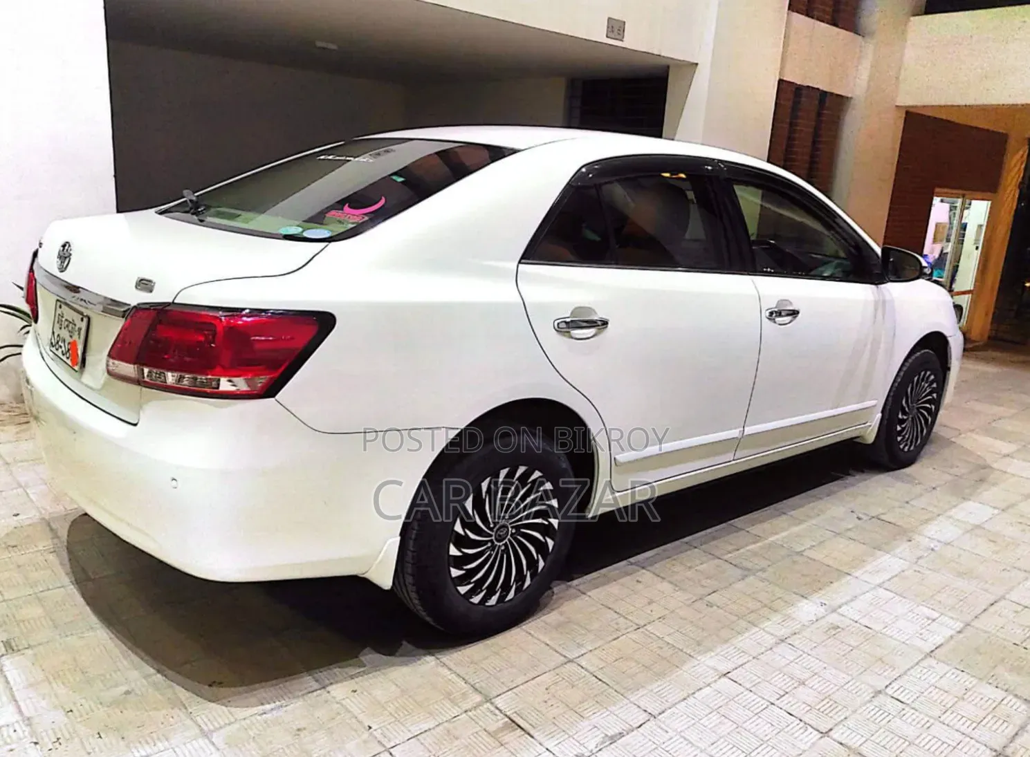 Toyota Premio 1.5 Front-Wheel Drive 2019 Pearl