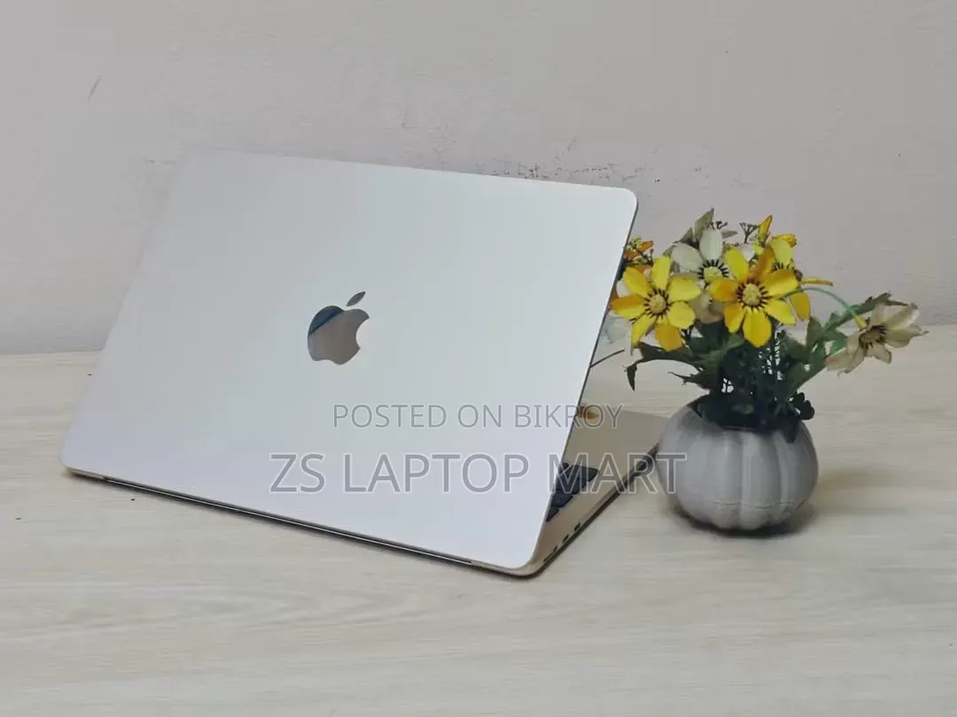 New Laptop Apple MacBook Air 2023 M2 8GB Apple M2 SSD 256GB