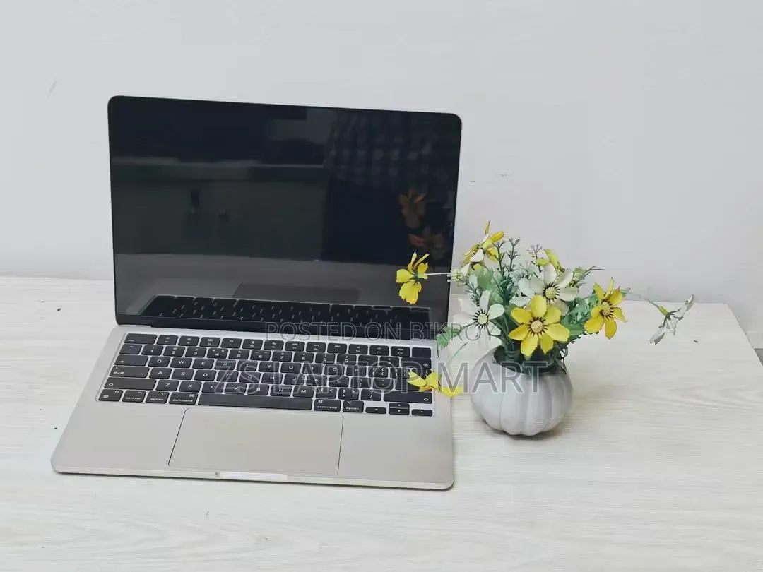 New Laptop Apple MacBook Air 2023 M2 8GB Apple M2 SSD 256GB