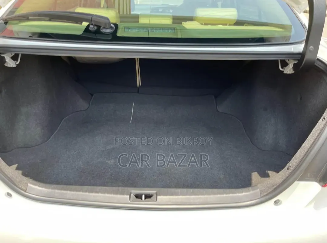 Toyota Premio 1.5 Front-Wheel Drive 2019 Pearl