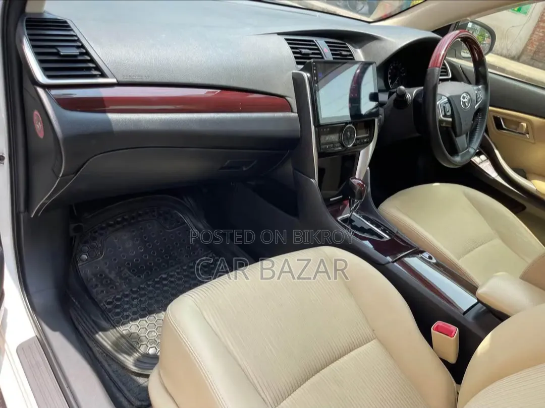 Toyota Premio 1.5 Front-Wheel Drive 2019 Pearl