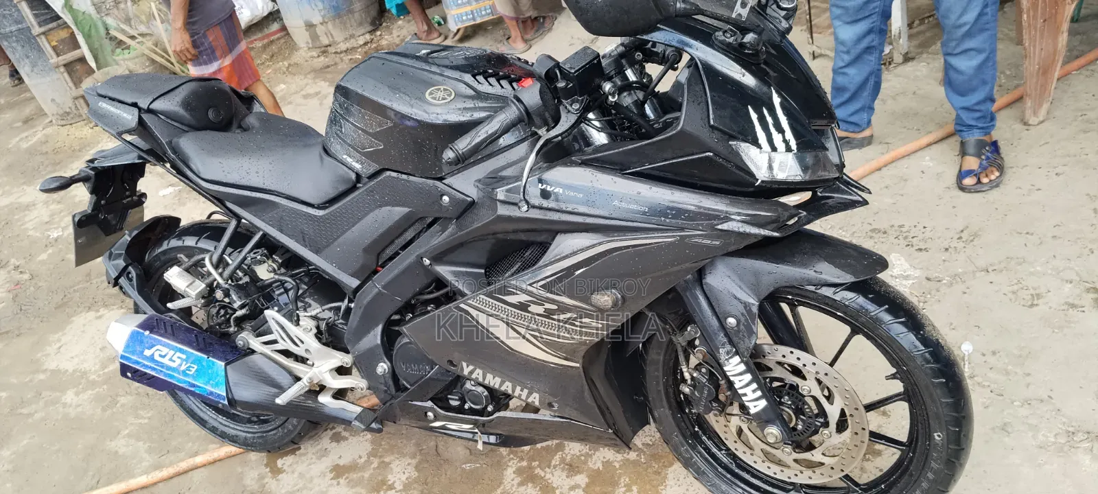 Yamaha R15 V3 ২০১৭ কালো