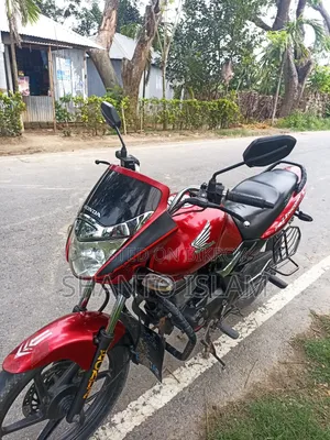 হোন্ডা ইউনিকর্ন ২০১১ লাল