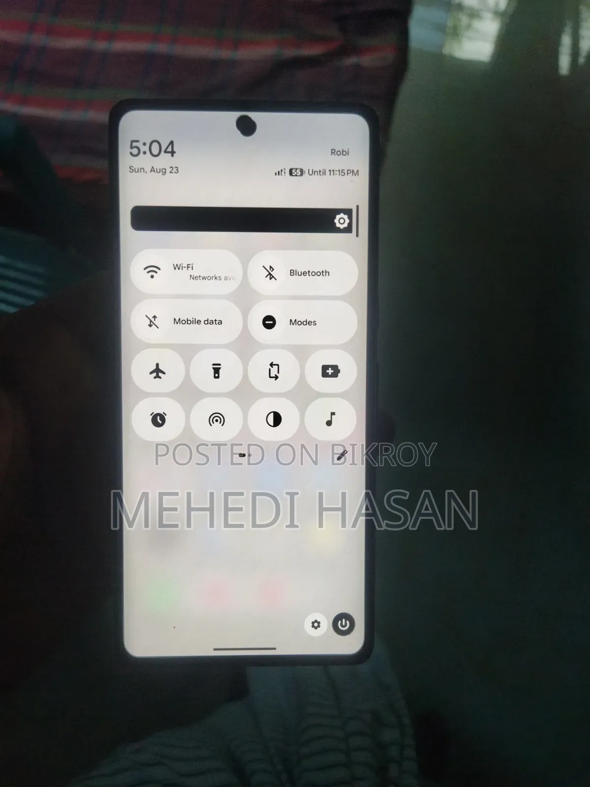 পিক্সেল ৭ প্রো ওলেড ডিসপ্লে