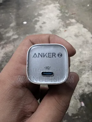 আঙ্কার জোলো ২০ডব্লিউ আইকিউ এডাপ্টার অরিজিনাল আঙ্কার লাইটনিং কেবলের সাথে