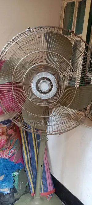 জিএফসি পাকিস্তানি ফ্যানটা বিক্রি করবো একদম ফ্রেশ বেশিদিন ইউজ করা হয়নি