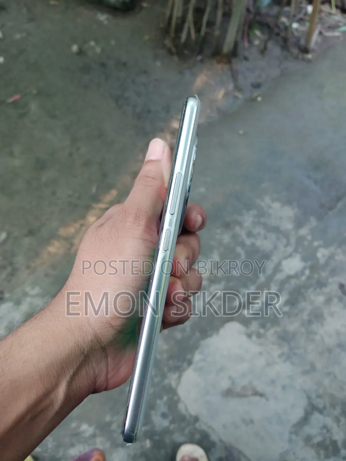 ভিভো টি৪ ১২৮ জিবি