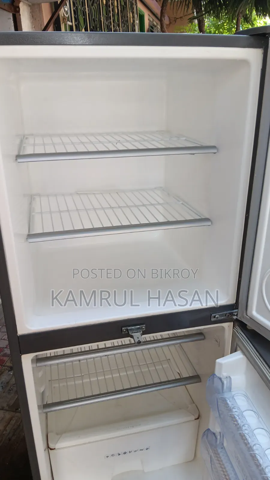 Walton 307 L Big Fridge