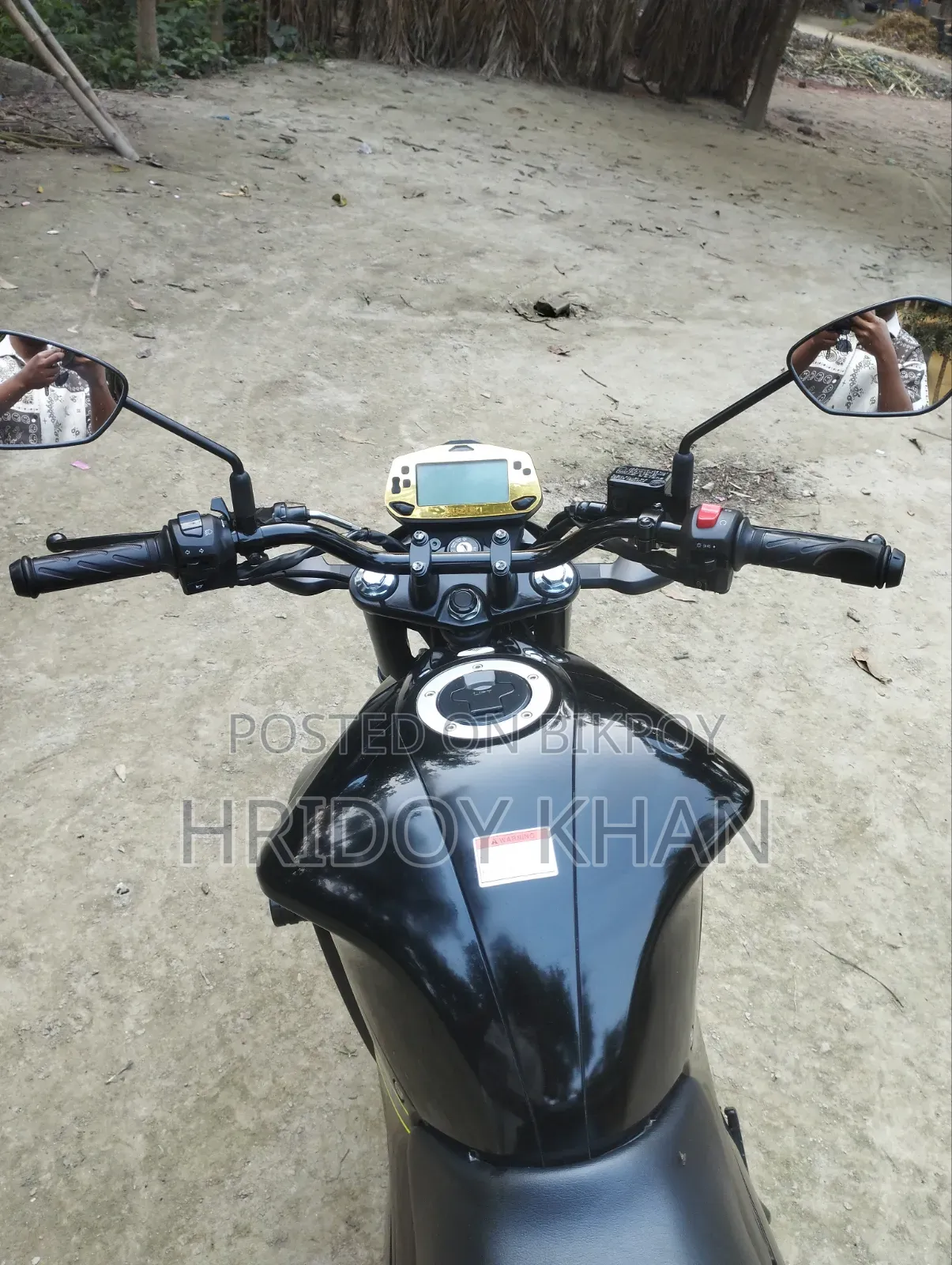 সুজুকি জিক্সার ২০২৫ ব্ল্যাক