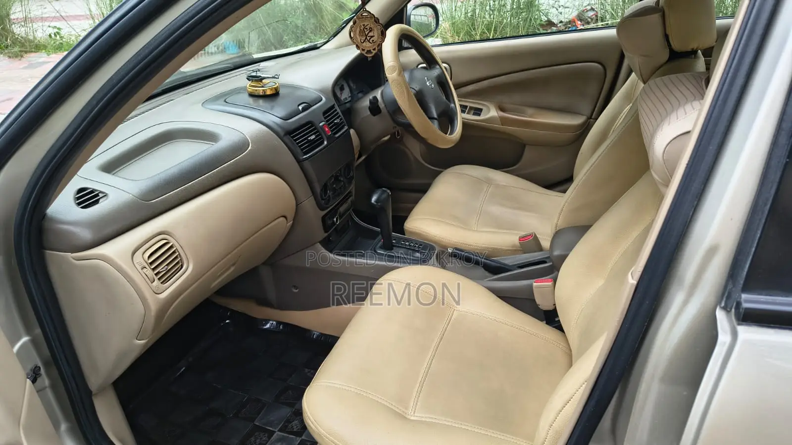Nissan Sunny 2008 Beige
