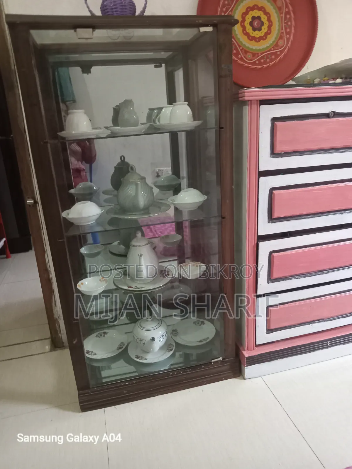 Corner Showcase Made of Teak Wood