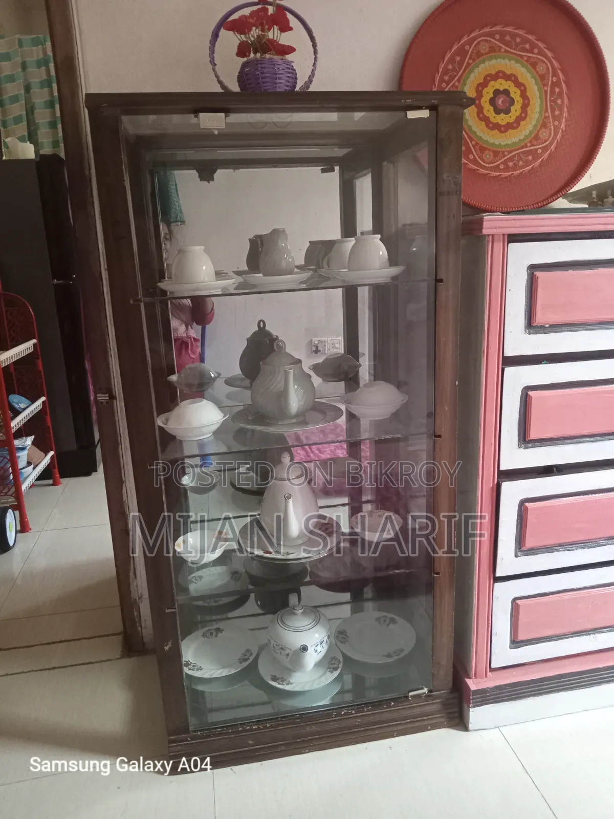 Corner Showcase Made of Teak Wood