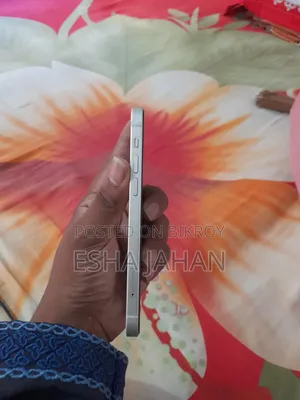 অ্যাপল আইফোন ১২ ১২৮ জিবি হোয়াইট