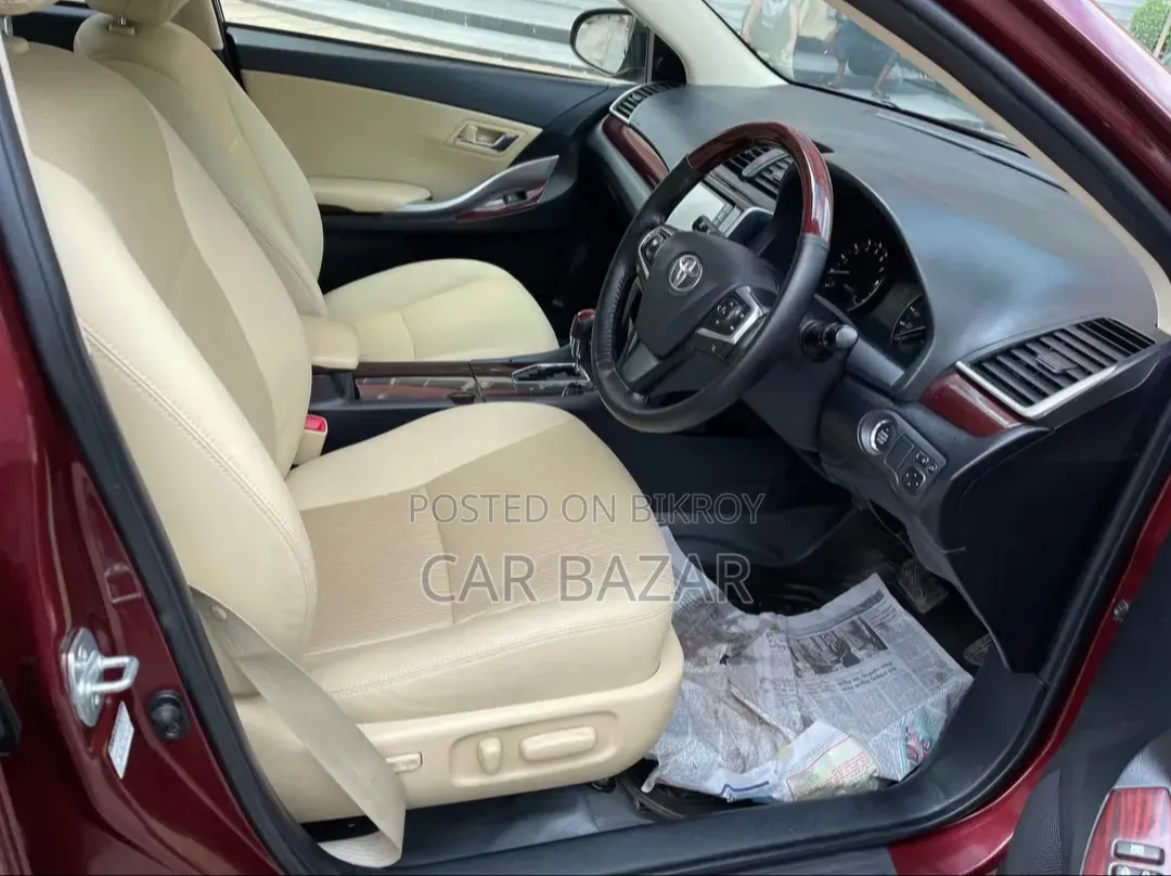 Toyota Premio 1.5 FWD 2019 Maroon