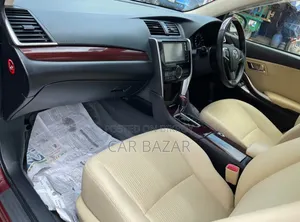 Toyota Premio 1.5 FWD 2019 Maroon