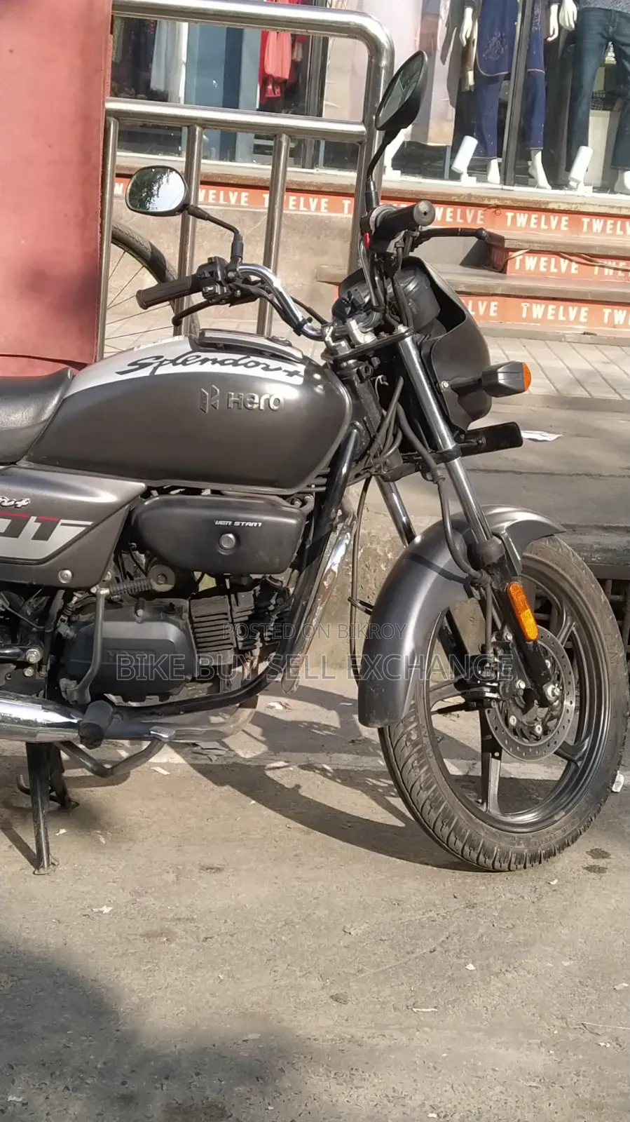 Hero Splendor iSmart Plus 2025 Gray