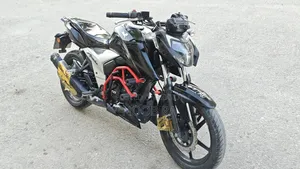 TVS Apache RTR 160 4V 2022 Black