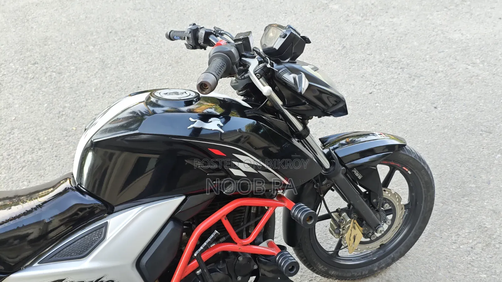 TVS Apache RTR 160 4V 2022 Black