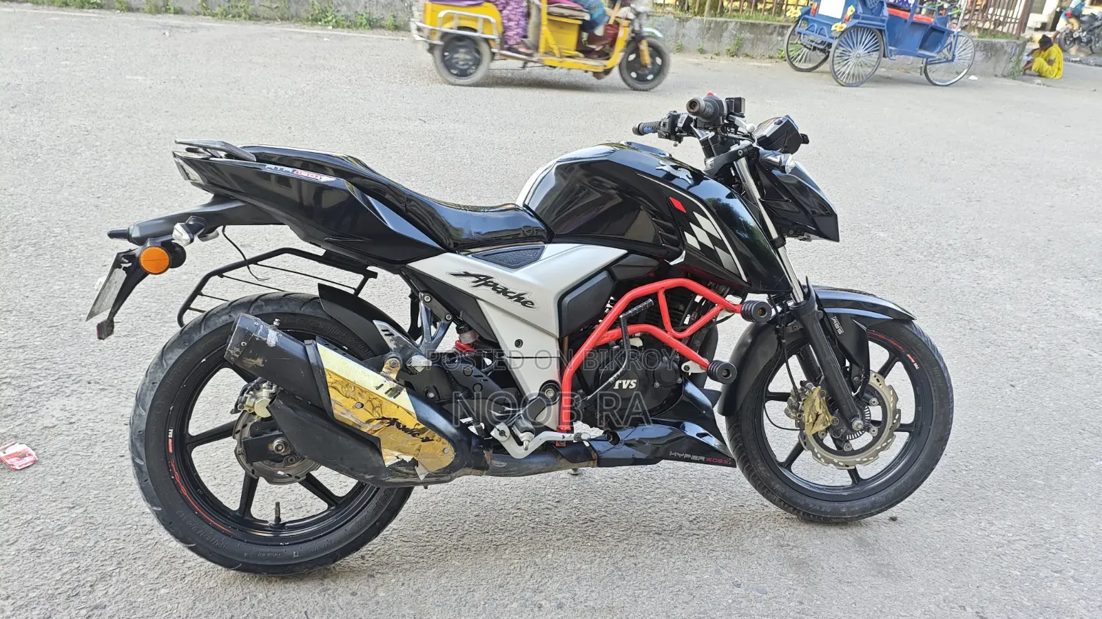 TVS Apache RTR 160 4V 2022 Black