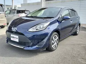 টয়োটা অ্যাকুয়া ২০২১ নীল