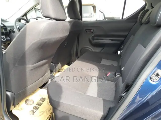 টয়োটা অ্যাকুয়া ২০২১ নীল