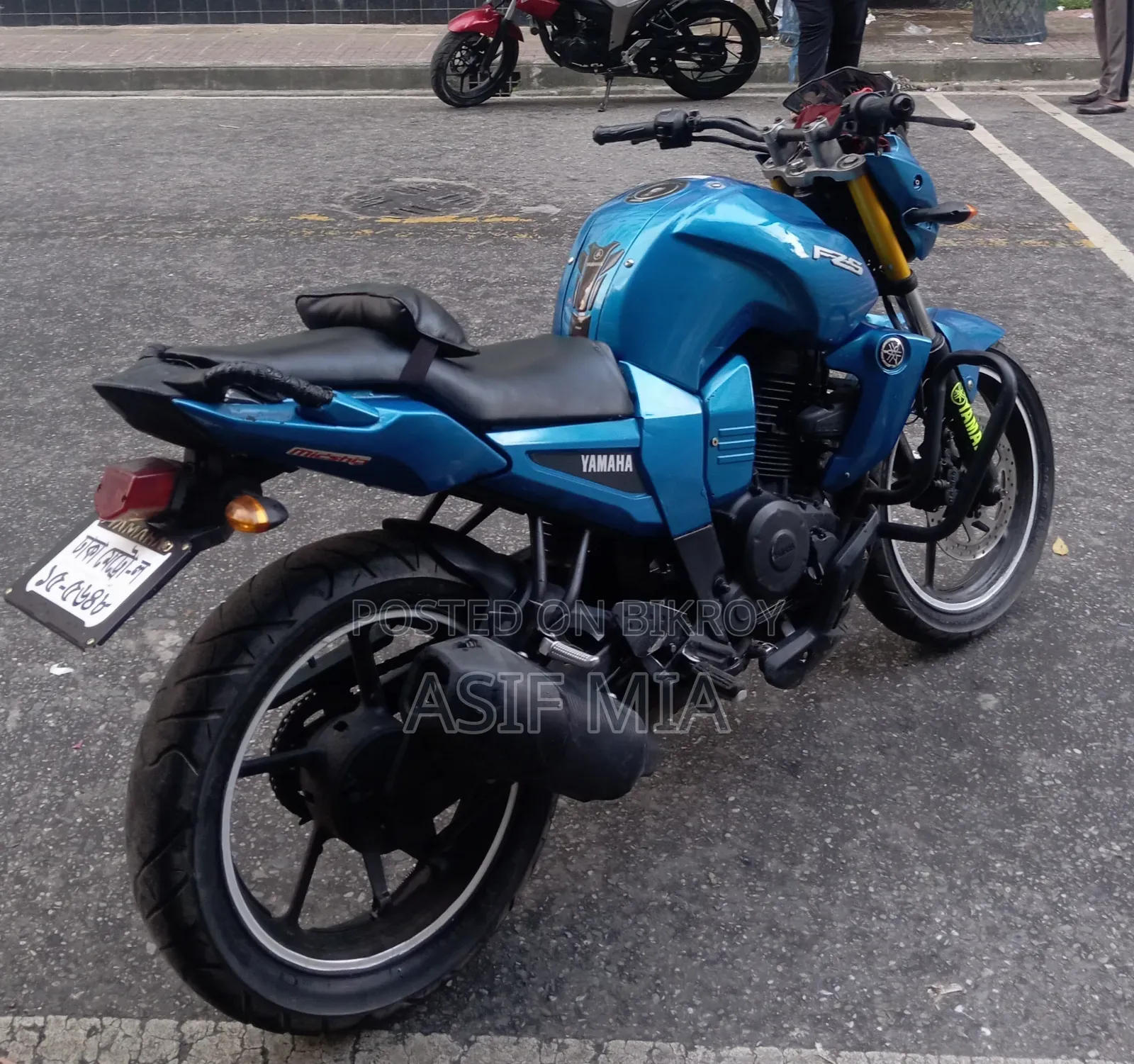 Yamaha YZF-R 2012 Blue