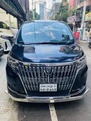 টয়োটা এসকোয়্যার ২.০ এডব্লিউডি (৮ আসন বিশিষ্ট) ২০১৭ পার্পল