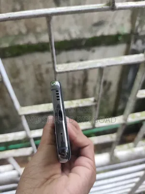 স্যামসাং গ্যালাক্সি এস২০ ১২৮ জিবি