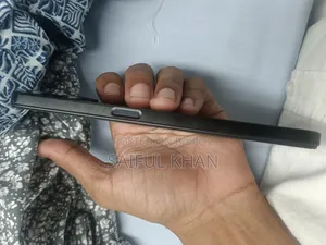 রিয়েলমি ভি৩০ ১২৮ জিবি কালো