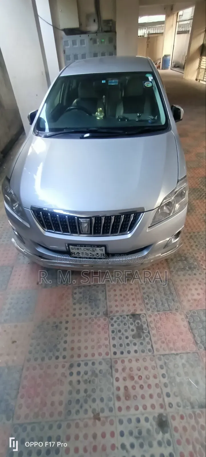 টয়োটা প্রমিও ২০১৪ সিলভার