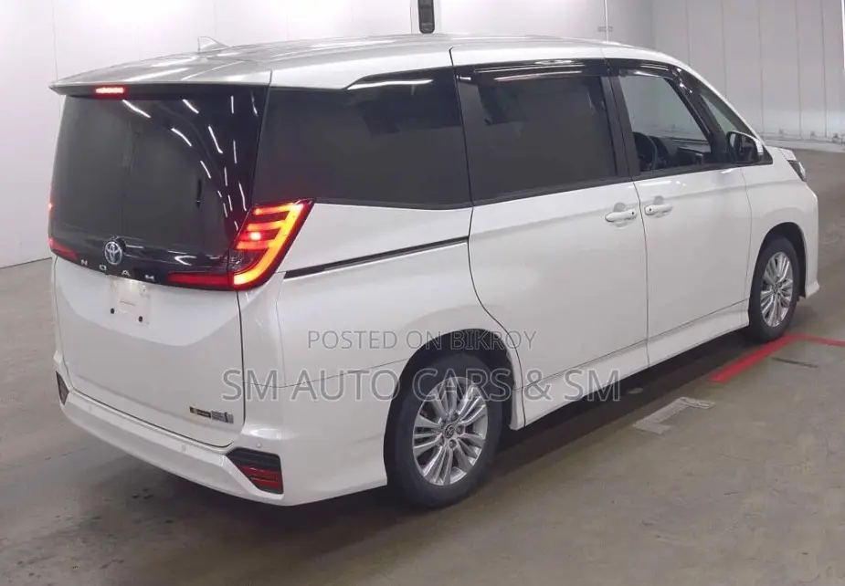 Toyota Noah 2023 Pearl