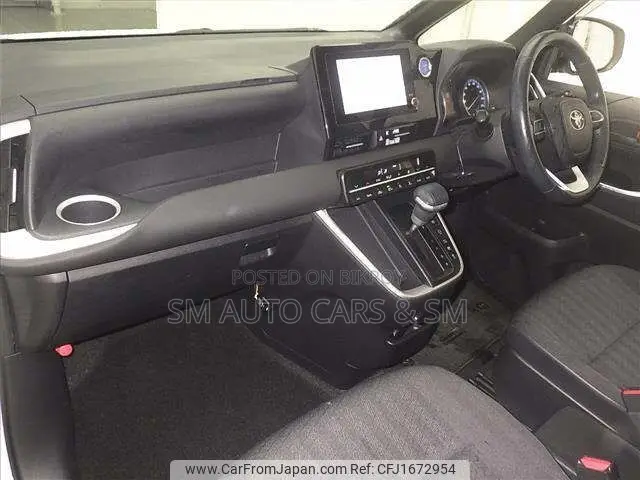 Toyota Noah 2023 Pearl