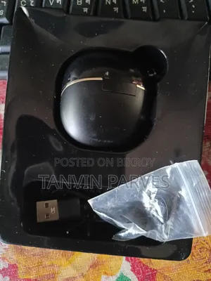 প্রিমিয়াম ইয়ারবাডস