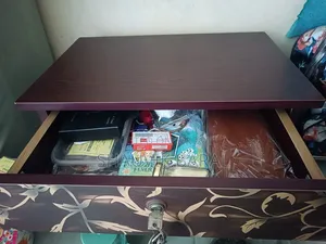 স্টাডি ও ল্যাপটপ টেবিল