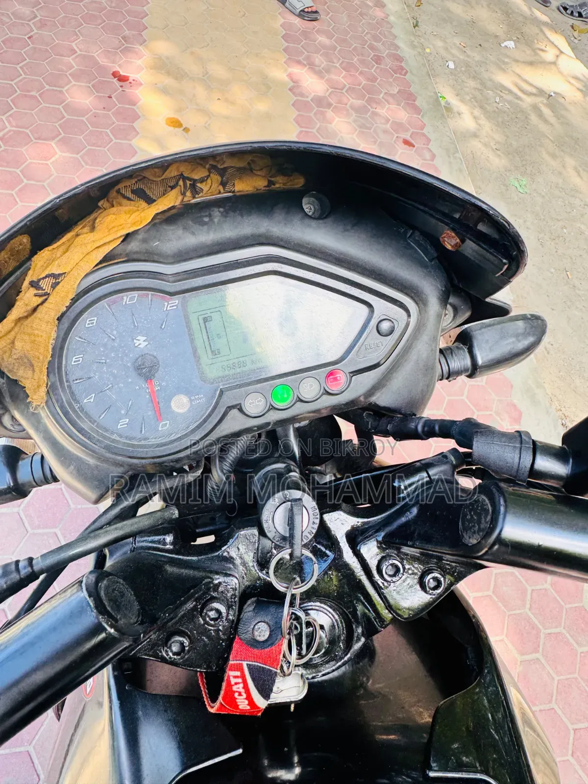 Bajaj Pulsar 150 2017