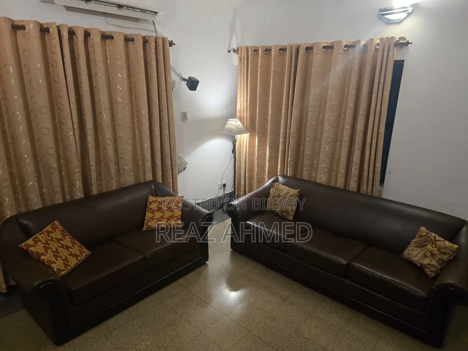 কৃত্রিম চামড়ার সোফা