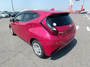 Toyota Aqua 2021 Red