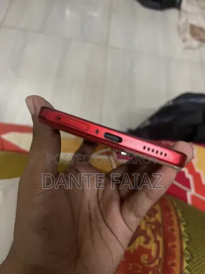 iQOO 256 GB Red
