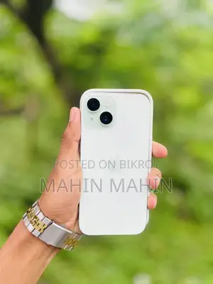 Apple iPhone 15 128 GB Green
