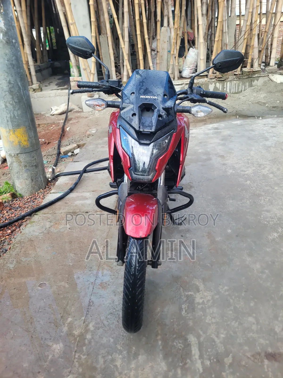 নতুন হোন্ডা এক্স-ব্লেড ১৬০ ২০২২ লাল