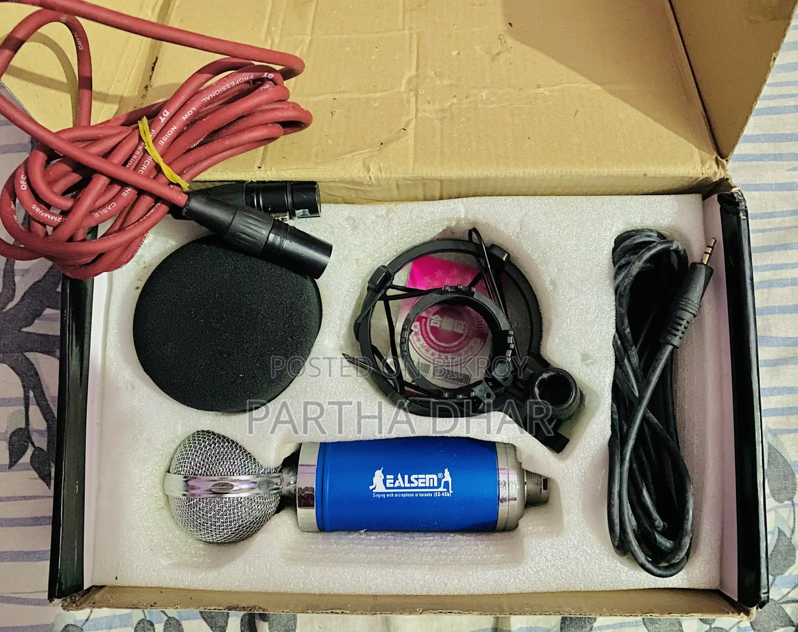 Ealsen Professional Studio Series Microphone