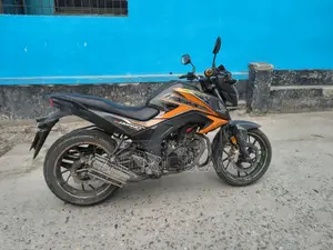 Honda Hornet 2021 Orange