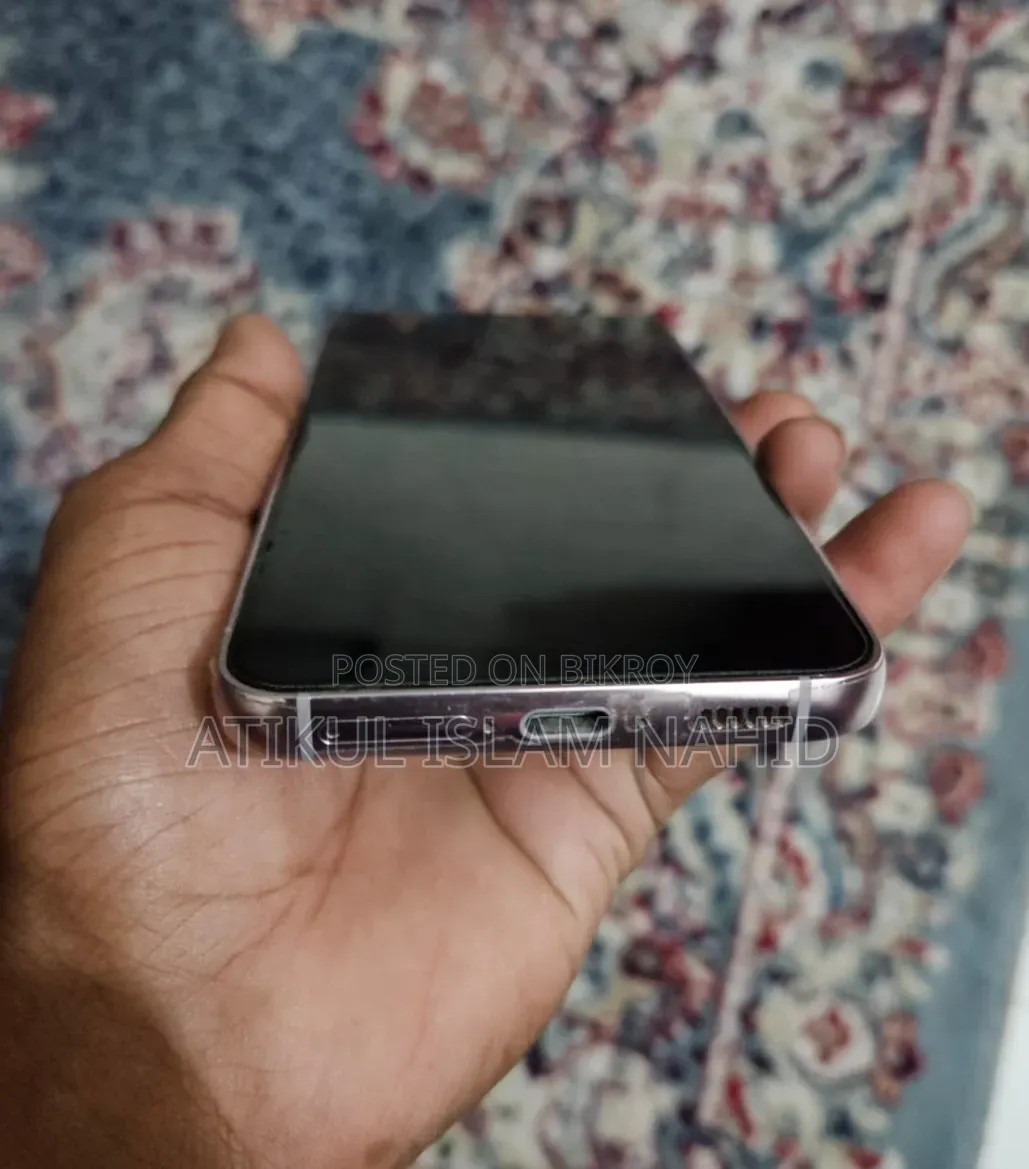 স্যামসাং গ্যালাক্সি এস২৩ ১২৮ জিবি হোয়াইট