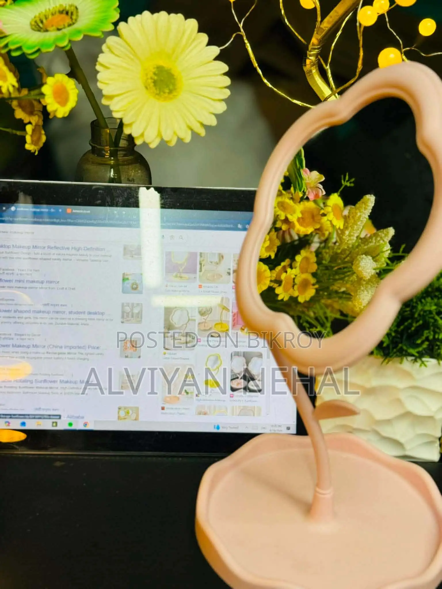 Flower Shaped Mirror for Student in Very Low Prize