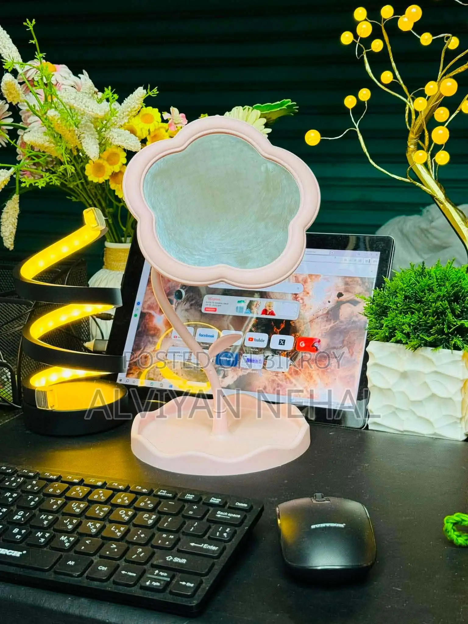 Flower Shaped Mirror for Student in Very Low Prize