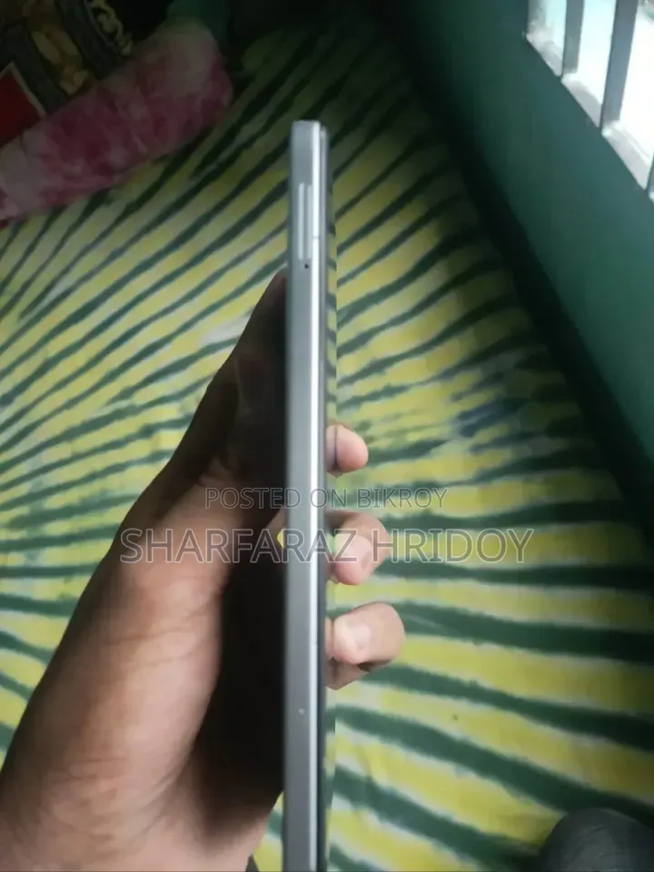 Infinix Hot 60i 128 GB Silver