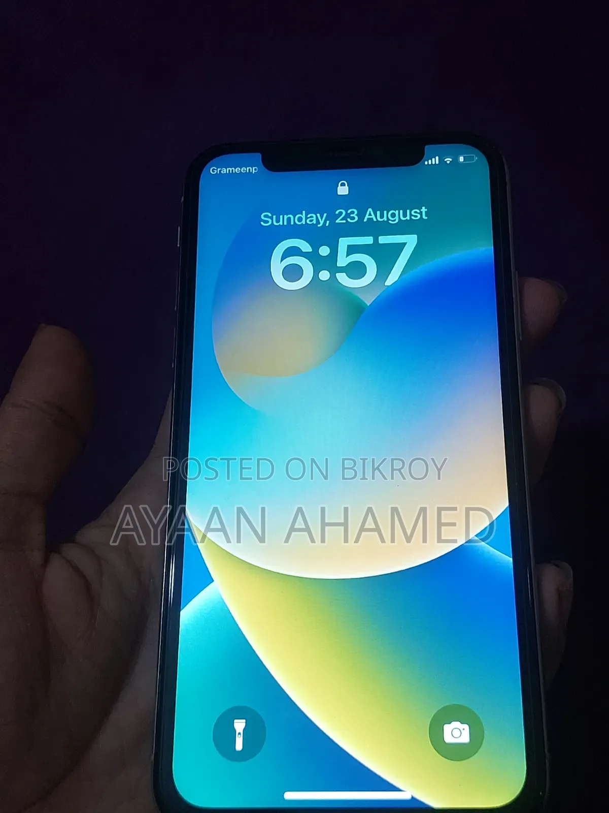 অ্যাপল আইফোন এক্স ২৫৬ জিবি হোয়াইট