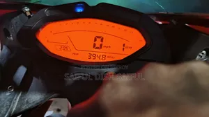 হোন্ডা সিবি ২০২২ রেড
