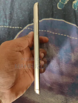 Lava 4 GB Gold