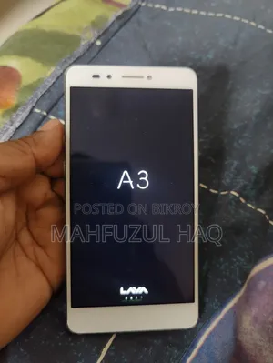 Lava 4 GB Gold